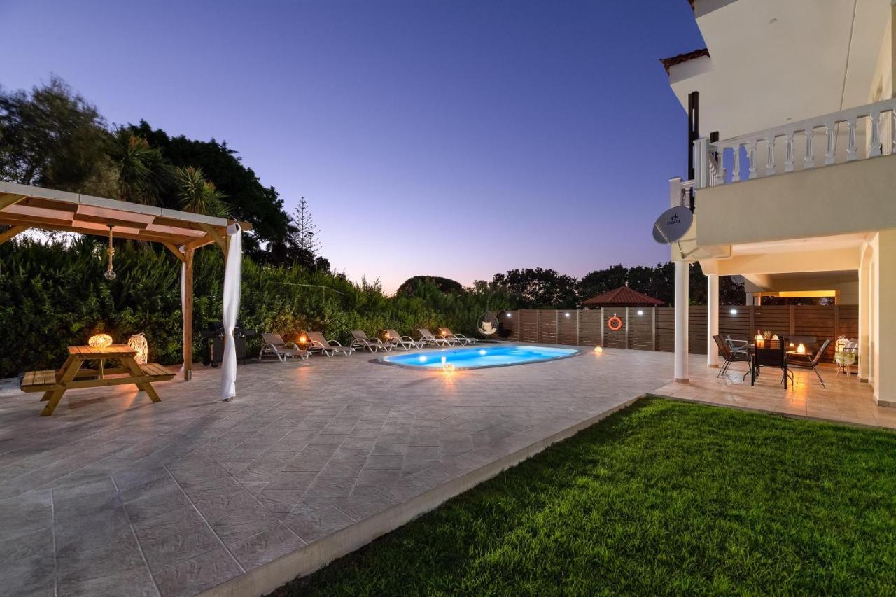 Montefile Villa *